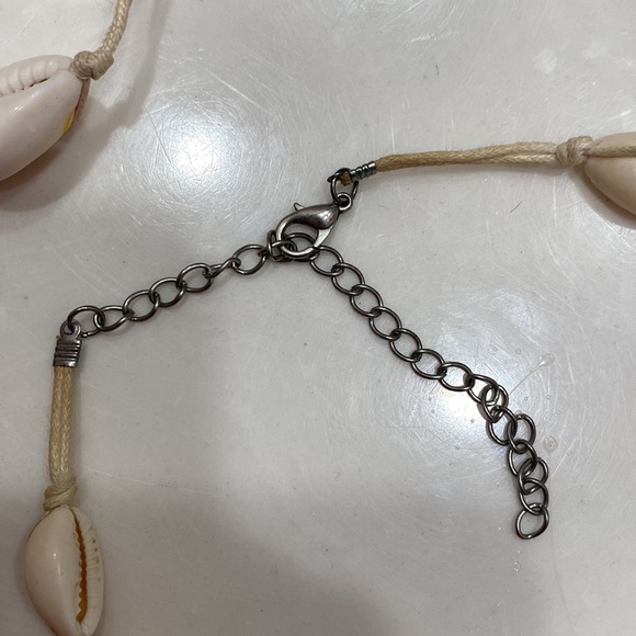 LOT of boho cowrie shell jewelry - Picture 9 of 9